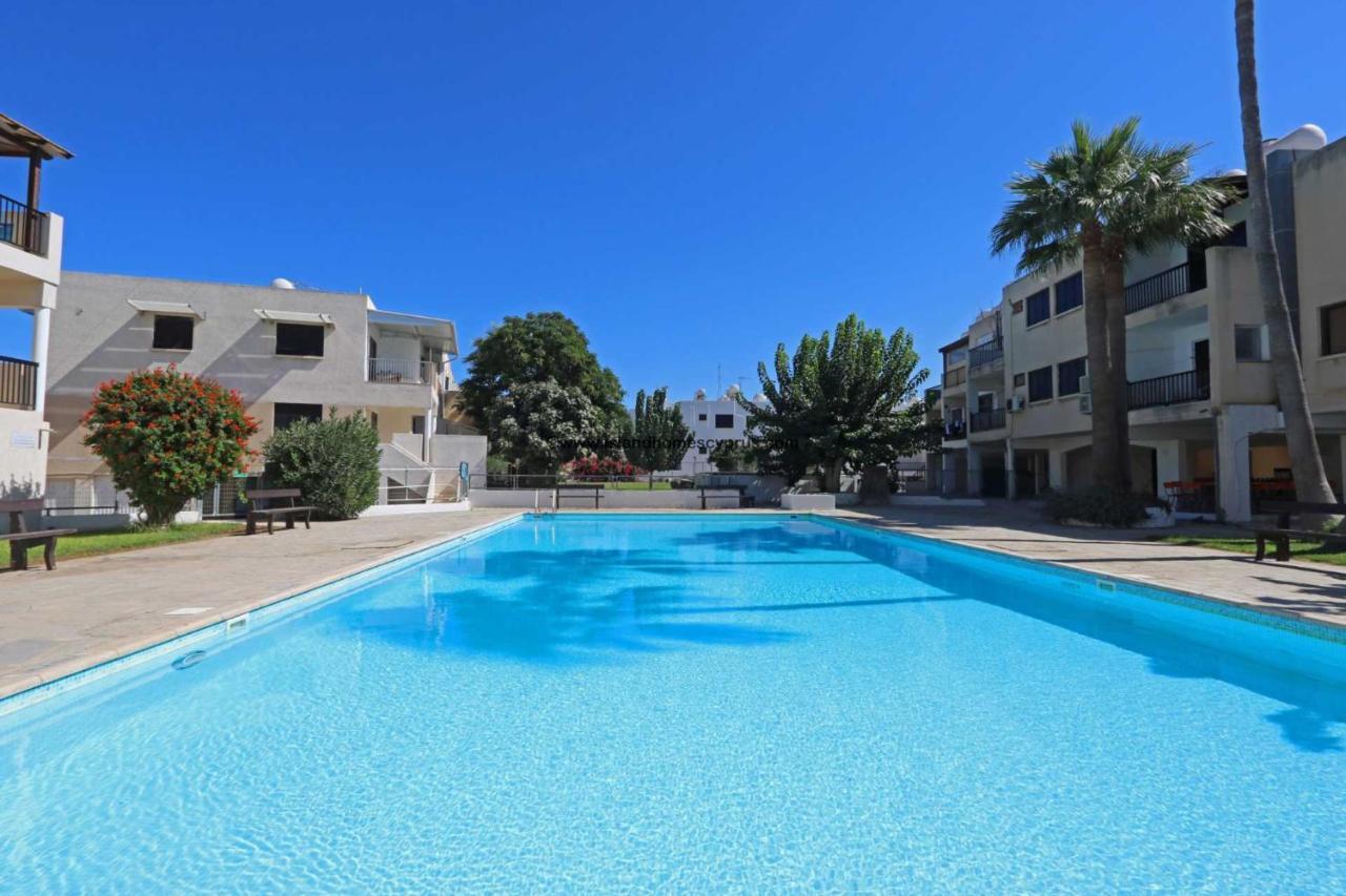 Taniandres Apartments Paralimni Luaran gambar